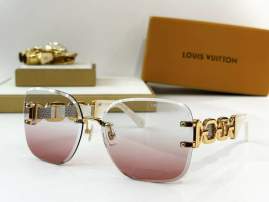 Picture of Louis Vuitton Sunglasses _SKUfw75331602fw